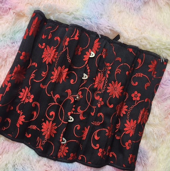 Red and Black Underbust Corset - Picture 5 of 5